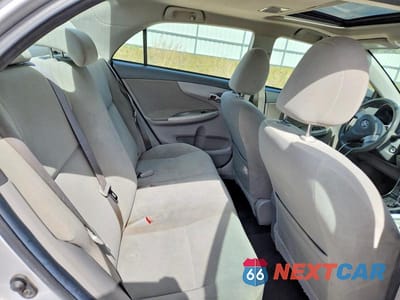 Zdjęcie 10 z 13 samochodu: 2010 TOYOTA COROLLA LE VIN:2T1BU4EE2AC501200 - miniatura