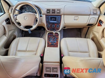 Zdjęcie 8 z 12 samochodu: 2005 MERCEDES-BENZ ML 350 VIN:4JGAB57EX5A555855 - miniatura