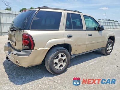 Trzecie zdjęcie samochodu z tyłu: 2006 CHEVROLET TRAILBLAZER LS VIN:1GNDS13S062252009 - miniatura