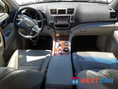 Zdjęcie 8 z 13 samochodu: 2013 TOYOTA HIGHLANDER HYBRID LIMITED VIN:JTEDC3EH9D2010881 - miniatura