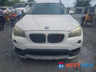 Piąte zdjęcie samochodu w środku: 2015 BMW X1 XDRIVE28I VIN:WBAVL1C56FVY28752 - miniatura
