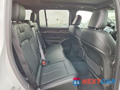 Zdjęcie 11 z 13 samochodu: 2026 JEEP GRAND CHEROKEE LIMITED VIN:1C4RJHBR4TC232151 - miniatura