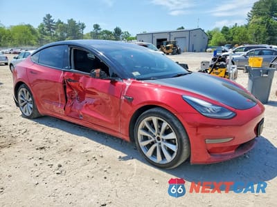 Czwarte zdjęcie samochodu z boku: 2018 TESLA MODEL 3 VIN:5YJ3E1EB4JF146256 - miniatura