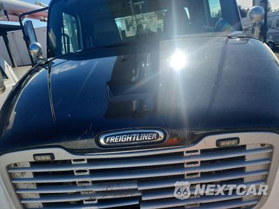 Zdjęcie 7 z 10 samochodu: 2016 FREIGHTLINER M2 106 MED - BUCKET TRUCK VIN:1FVHCYCY2GHHL5690 - miniatura