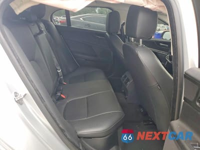 Zdjęcie 10 z 12 samochodu: 2017 JAGUAR XE PREMIUM VIN:SAJAD4BG9HA969474 - miniatura