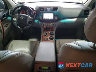 Zdjęcie 8 z 13 samochodu: 2010 TOYOTA HIGHLANDER LIMITED VIN:JTEYK3EHXA2103604 - miniatura