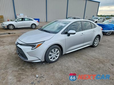 2025 TOYOTA COROLLA HYBRID LE JTDBCMFE8SJ043718 - główne zdjęcie licytacji z USA - miniatura