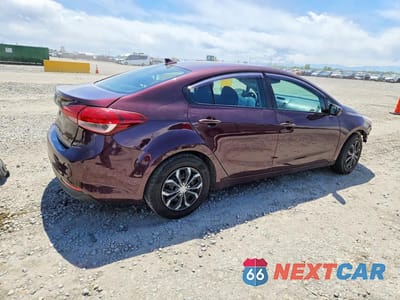 Trzecie zdjęcie samochodu z tyłu: 2017 KIA FORTE LX VIN:3KPFK4A73HE148525 - miniatura