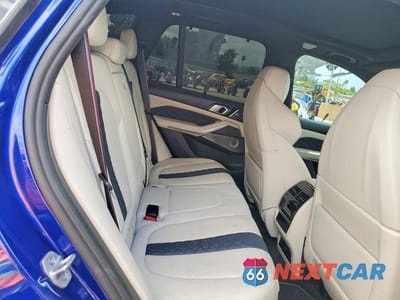 Zdjęcie 11 z 14 samochodu: 2023 BMW X5 M VIN:5YMJU0C07P9P30344 - miniatura