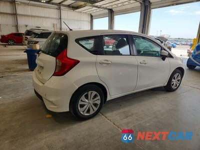 Trzecie zdjęcie samochodu z tyłu: 2018 NISSAN VERSA NOTE S VIN:3N1CE2CP1JL364597 - miniatura