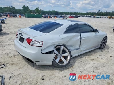 Trzecie zdjęcie samochodu z tyłu: 2013 AUDI RS5 VIN:WUAC6AFR0DA901685 - miniatura