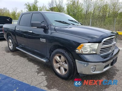 Czwarte zdjęcie samochodu z boku: 2017 RAM 1500 SLT VIN:1C6RR7LG2HS600900 - miniatura