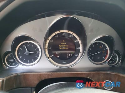 Zdjęcie 9 z 12 samochodu: 2013 MERCEDES-BENZ E 350 4MATIC VIN:WDDHF8JB9DA672919 - miniatura