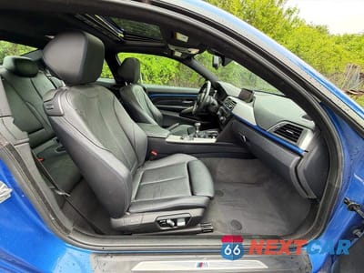 Piąte zdjęcie samochodu w środku: 2020 BMW 440XI VIN:WBA4W9C04LAG89989 - miniatura