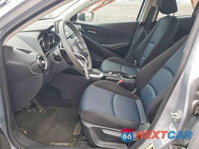Zdjęcie 7 z 12 samochodu: 2017 TOYOTA YARIS IA BASE VIN:3MYDLBYV0HY179289 - miniatura