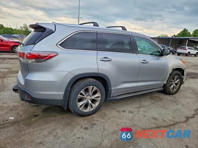 Trzecie zdjęcie samochodu z tyłu: 2015 TOYOTA HIGHLANDER XLE VIN:5TDJKRFH2FS198506 - miniatura