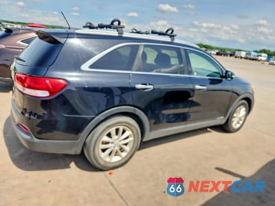 Trzecie zdjęcie samochodu z tyłu: 2017 KIA SORENTO LX V6 VIN:5XYPGDA52HG325945 - miniatura