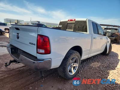 Trzecie zdjęcie samochodu z tyłu: 2017 RAM 1500 SLT VIN:1C6RR7GT6HS568721 - miniatura