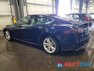 Drugie zdjęcie samochodu z przodu: 2013 TESLA MODEL S VIN:5YJSA1CN4DFP08570 - miniatura