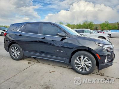Czwarte zdjęcie samochodu z boku: 2022 CHEVROLET EQUINOX LT VIN:3GNAXUEV9NL174159 - miniatura