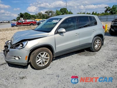 2011 VOLKSWAGEN TIGUAN S WVGAV7AX5BW548727 - główne zdjęcie licytacji z USA - miniatura
