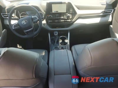 Zdjęcie 8 z 12 samochodu: 2026 TOYOTA HIGHLANDER XLE VIN:5TDKDRBH3TS599899 - miniatura