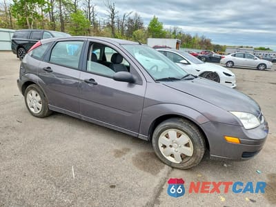 Czwarte zdjęcie samochodu z boku: 2006 FORD FOCUS ZX5 VIN:1FAHP37N26W168428 - miniatura