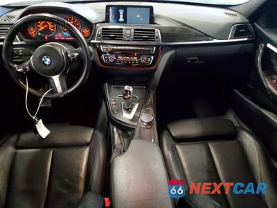 Zdjęcie 8 z 12 samochodu: 2018 BMW 330 XI VIN:WBA8D9C5XJA012829 - miniatura