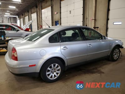 Trzecie zdjęcie samochodu z tyłu: 2003 VOLKSWAGEN PASSAT GLS VIN:WVWPD63B43P387974 - miniatura