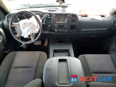 Zdjęcie 8 z 12 samochodu: 2011 CHEVROLET SILVERADO K1500 LT VIN:3GCPKSE33BG340880 - miniatura