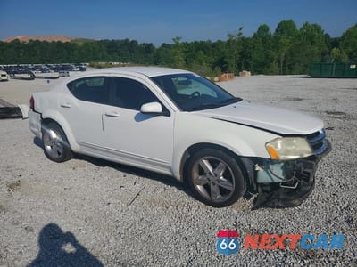 Czwarte zdjęcie samochodu z boku: 2011 DODGE AVENGER MAINSTREET VIN:1B3BD1FB1BN556854 - miniatura