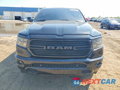Piąte zdjęcie samochodu w środku: 2019 RAM 1500 BIG HORN VIN:1C6RRFFG8KN709549 - miniatura