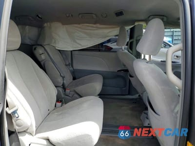 Zdjęcie 11 z 13 samochodu: 2013 TOYOTA SIENNA LE VIN:5TDKK3DC1DS378386 - miniatura