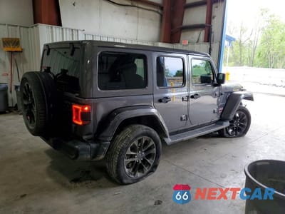 Trzecie zdjęcie samochodu z tyłu: 2022 JEEP WRANGLER UNLIMITED SAHARA 4XE VIN:1C4JJXP64NW154123 - miniatura