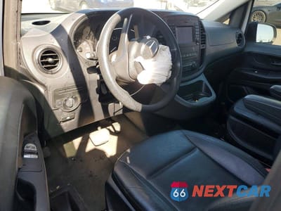 Zdjęcie 8 z 12 samochodu: 2020 MERCEDES-BENZ METRIS VIN:W1YV0BEY7L3754074 - miniatura