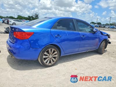Trzecie zdjęcie samochodu z tyłu: 2010 KIA FORTE SX VIN:KNAFW4A3XA5287874 - miniatura