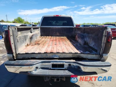 Zdjęcie 6 z 13 samochodu: 2001 CHEVROLET SILVERADO K2500 HEAVY DUTY VIN:1GCHK29191E335380 - miniatura