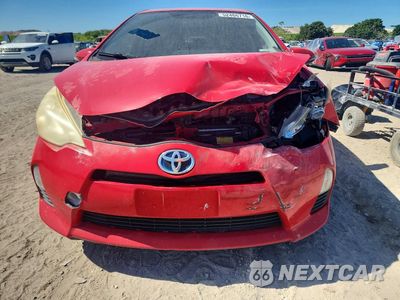 Piąte zdjęcie samochodu w środku: 2012 TOYOTA PRIUS C ONE VIN:JTDKDTB33C1025849 - miniatura