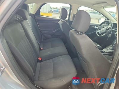 Zdjęcie 10 z 12 samochodu: 2016 FORD FOCUS SE VIN:1FADP3K20GL359456 - miniatura