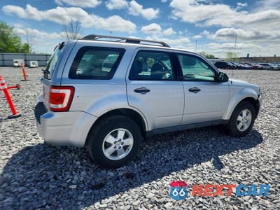 Trzecie zdjęcie samochodu z tyłu: 2011 FORD ESCAPE XLS VIN:1FMCU0C72BKC40440 - miniatura
