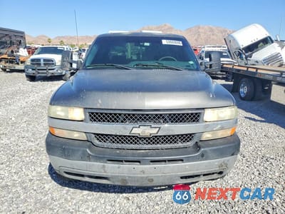 Piąte zdjęcie samochodu w środku: 2002 CHEVROLET SILVERADO C2500 HEAVY DUTY VIN:1GCHC23G22F107713 - miniatura