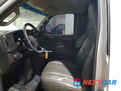 Zdjęcie 7 z 13 samochodu: 2016 GMC SAVANA G2500 DELIVERY VAN VIN:1GTW7AFF4G1191577 - miniatura