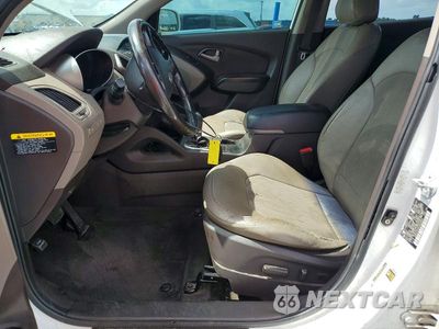 Zdjęcie 7 z 12 samochodu: 2014 HYUNDAI TUCSON SE VIN:KM8JU3AG2EU802602 - miniatura
