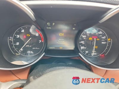 Zdjęcie 9 z 13 samochodu: 2017 ALFA ROMEO GIULIA Q4 VIN:ZARFAEDN6H7556817 - miniatura