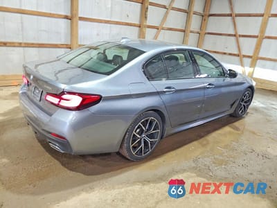 Trzecie zdjęcie samochodu z tyłu: 2022 BMW 540 XI VIN:WBA73BJ0XNWX57490 - miniatura