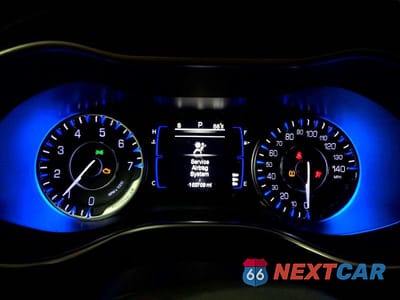 Zdjęcie 9 z 12 samochodu: 2015 CHRYSLER 200 LIMITED VIN:1C3CCCAB9FN657952 - miniatura