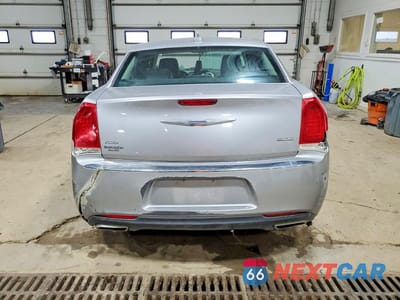 Zdjęcie 6 z 13 samochodu: 2018 CHRYSLER 300 LIMITED VIN:2C3CCAKG2JH127449 - miniatura