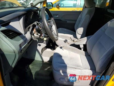 Zdjęcie 7 z 14 samochodu: 2016 TOYOTA SIENNA LE VIN:5TDKK3DC4GS762814 - miniatura