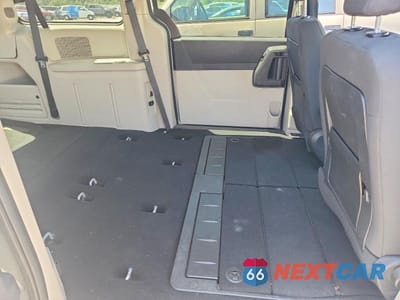 Zdjęcie 11 z 13 samochodu: 2008 DODGE GRAND CARAVAN SXT VIN:1D8HN54P88B120302 - miniatura