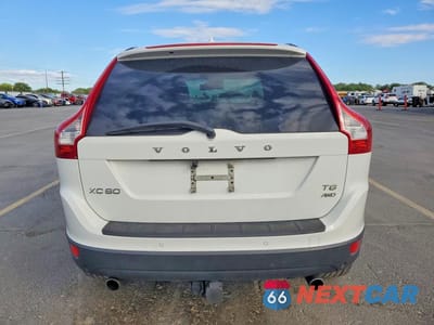 Zdjęcie 6 z 13 samochodu: 2012 VOLVO XC60 T6 VIN:YV4902DZ4C2310556 - miniatura